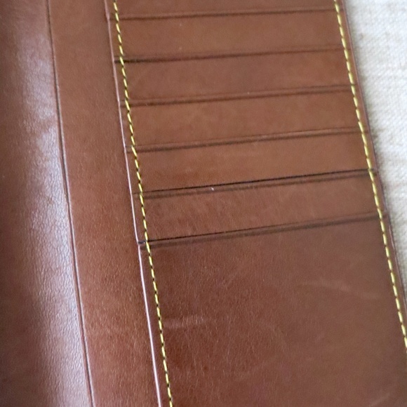 Coach Breast Wallet in Smooth Leather - Picture 7 of 8